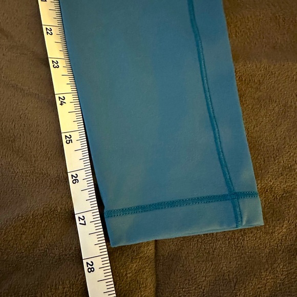 Arc’teryx Essent High Rise Legging 28” size 4 - Picture 14 of 16